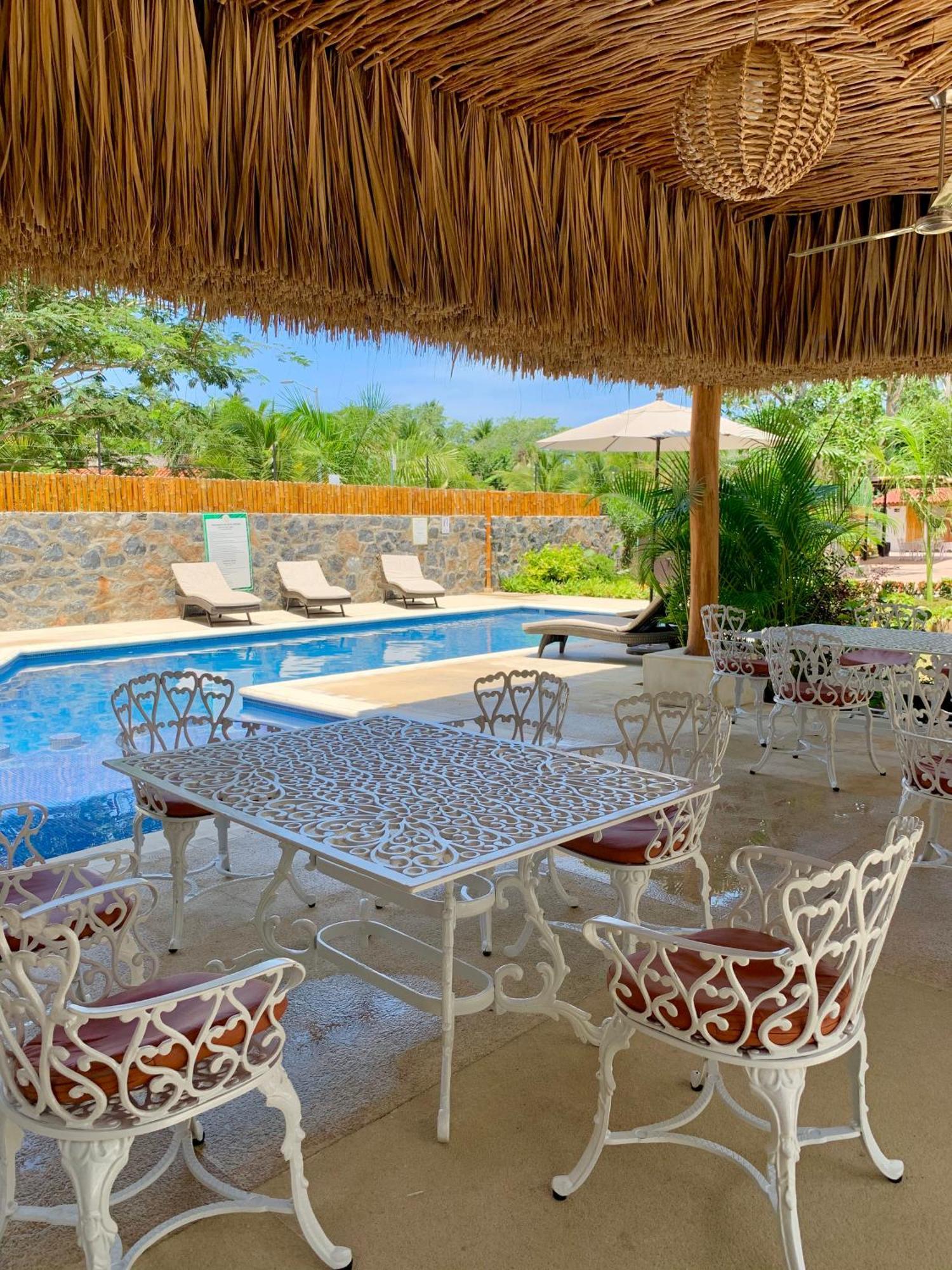 Solez Zihuatanejo Aparthotel Exterior photo